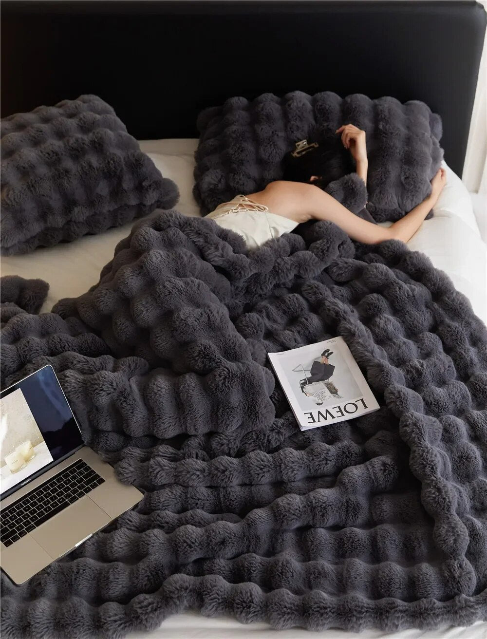 Variant image for Soleil Étoilé | Plush Wool Blanket – Luxurious Comfort for Every Season-6