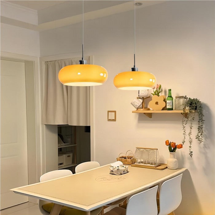 FormaGlow | Vintage Bauhaus Pendellampe med formet glasskærm