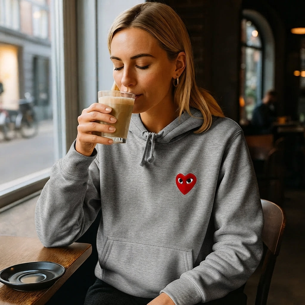 Elfa | Elegant Hjerte Sweater – Chic, Komfortabel & Stilfuld Nuvenci.dk