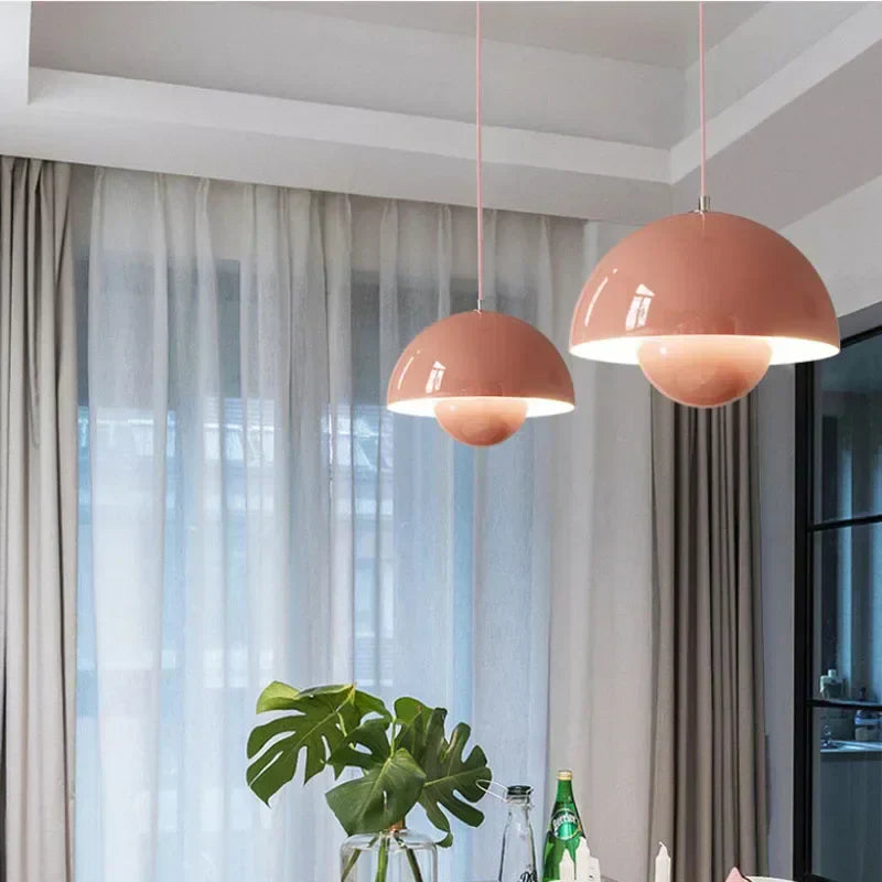 ScandiPetal | Elegant Pendellampe med floral note