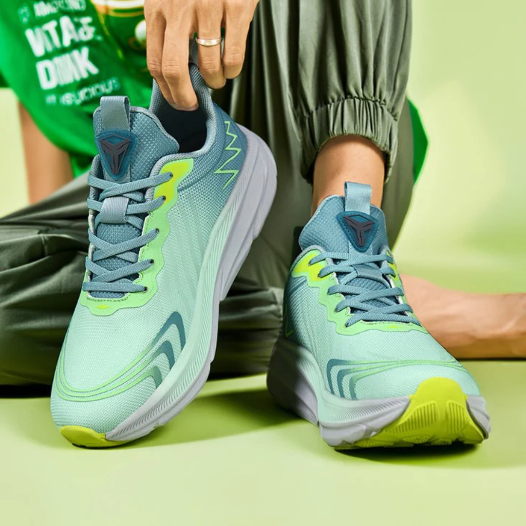 StrideFlex | Futócipő Fejlett Párnázás & Optimális Támogatás