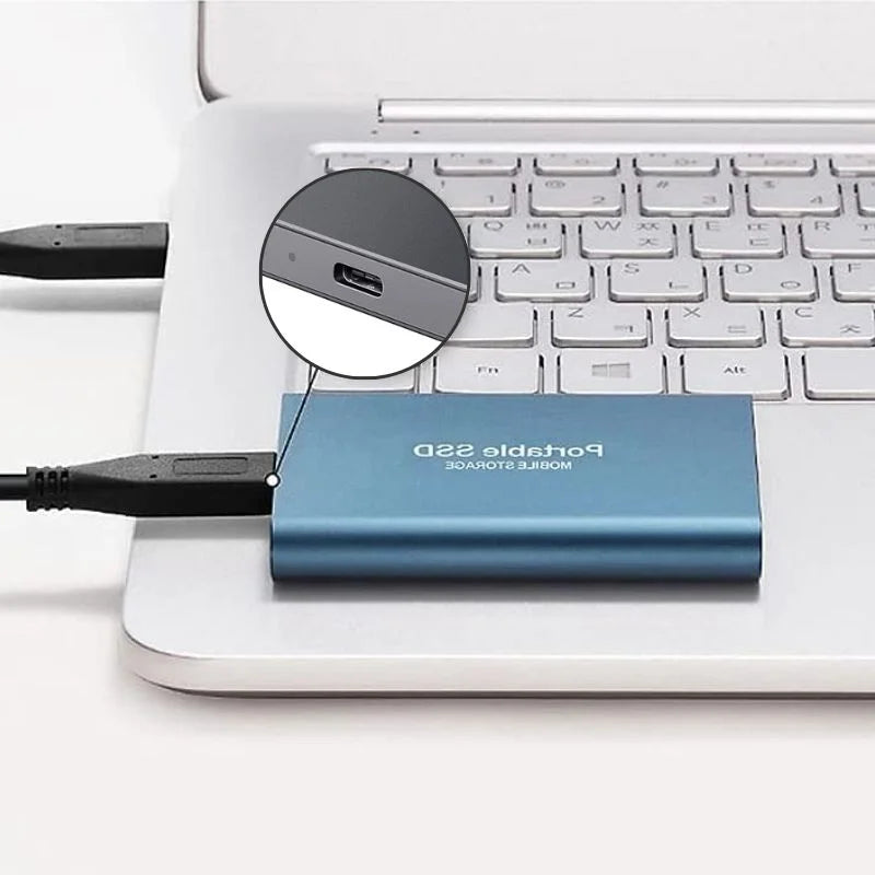 https://cdn.shopify.com/s/files/1/0743/1454/7468/files/Ultra-Speed-External-SSD-10_8378d78d-667d-456c-9e0b-8387678d2258.jpg?v=1740684826