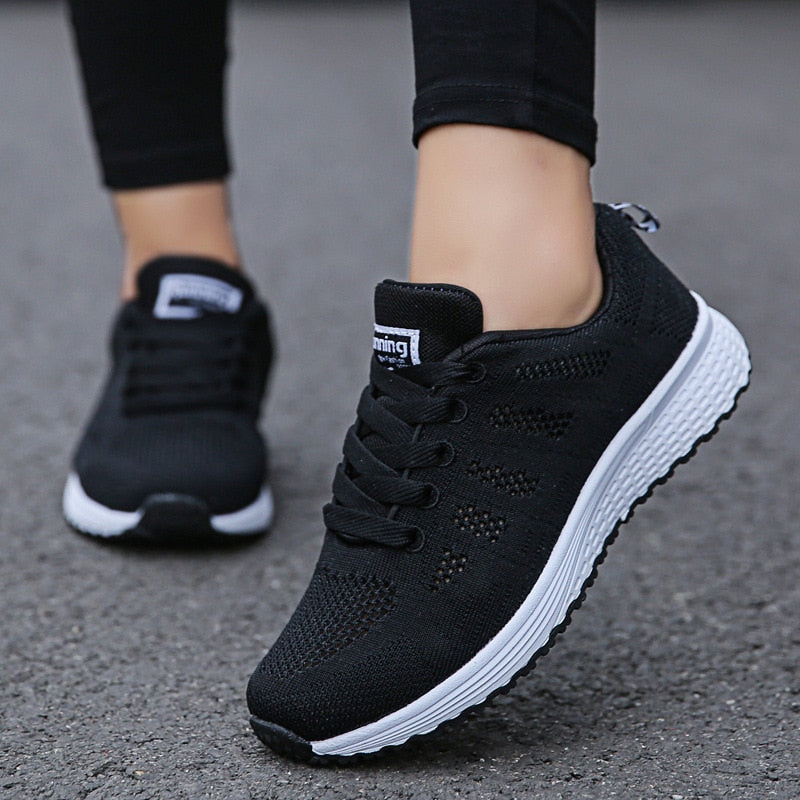 Alba | Støttende Letvægts Sneakers | Damemode Nuvenci.dk