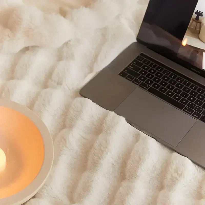 CozyLoom | Luksuriøst plys-tæppe til alle årstider Novensa UK