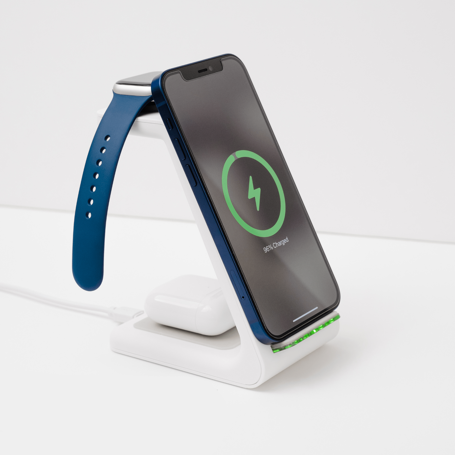 EnergyDock | Opladestation – Hurtig og Organiseret Opladning Hvid Nuvenci.dk