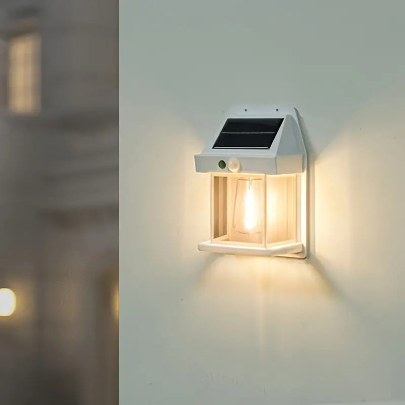 GlowSecure | Udendørslampe Solcelle – Automatisk Aktivering og Lys Hvid Nuvenci.dk