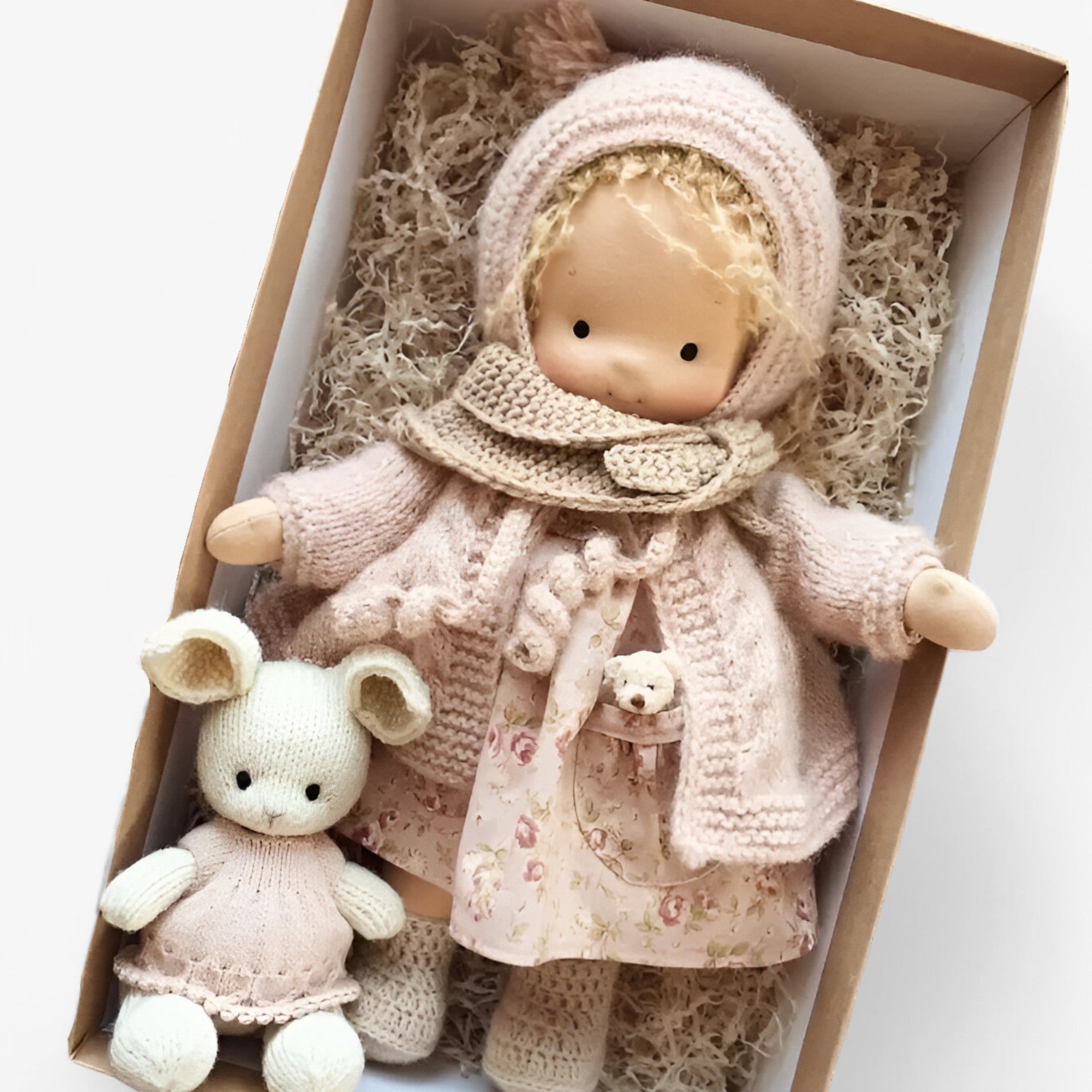 HandyDoll | Håndlavet Pædagogisk Dukke Nuvenci.dk