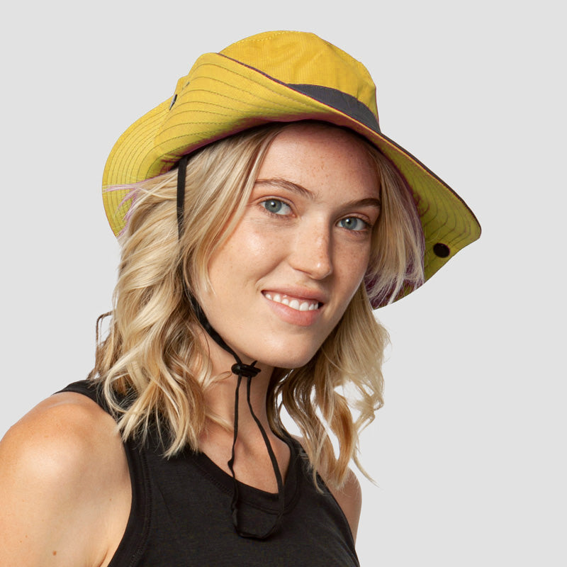 Helen | Sommerhat med Justerbar Pasform Gul Nuvenci.dk