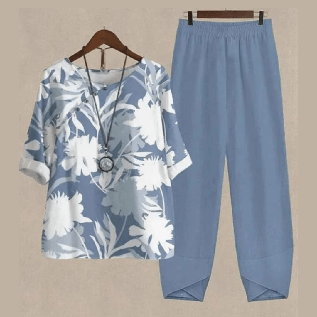 Klara | Elegant Bluse- og Buksesæt | Dame Lyseblå Nuvenci.dk