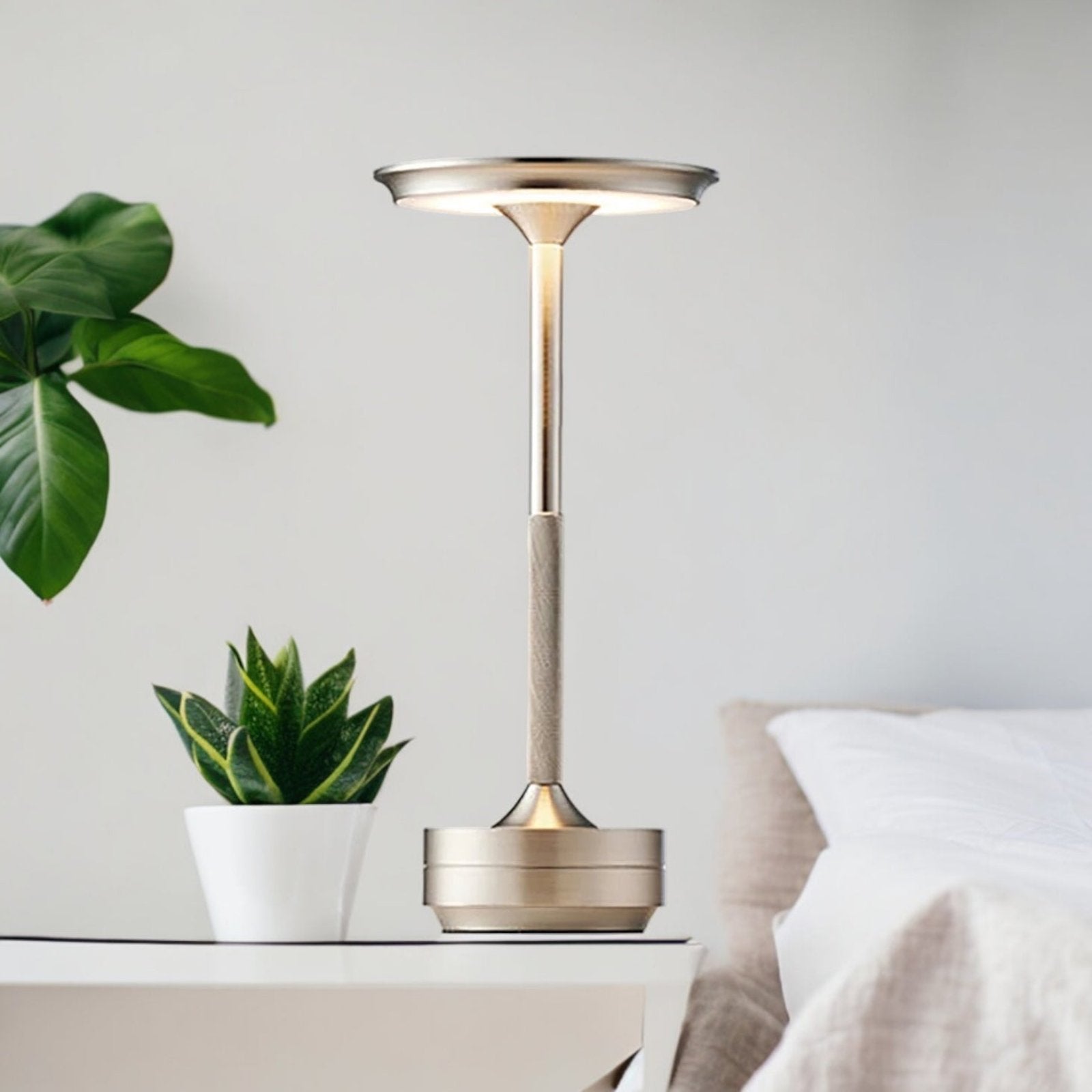LumaRay | Trådløs LED-bordlampe med touchfunktion Sølv Nuvenci.dk