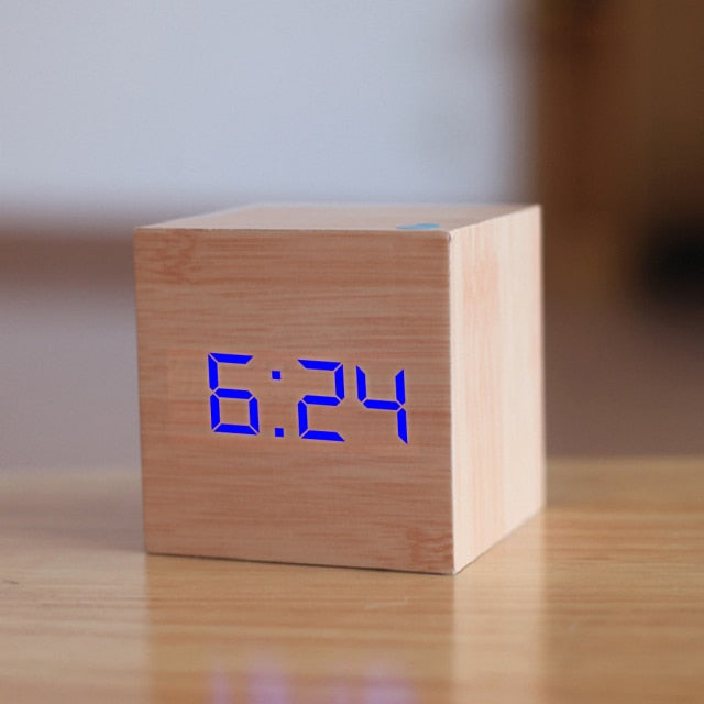 TimeCube | Digital firkantet LED-vækkeur