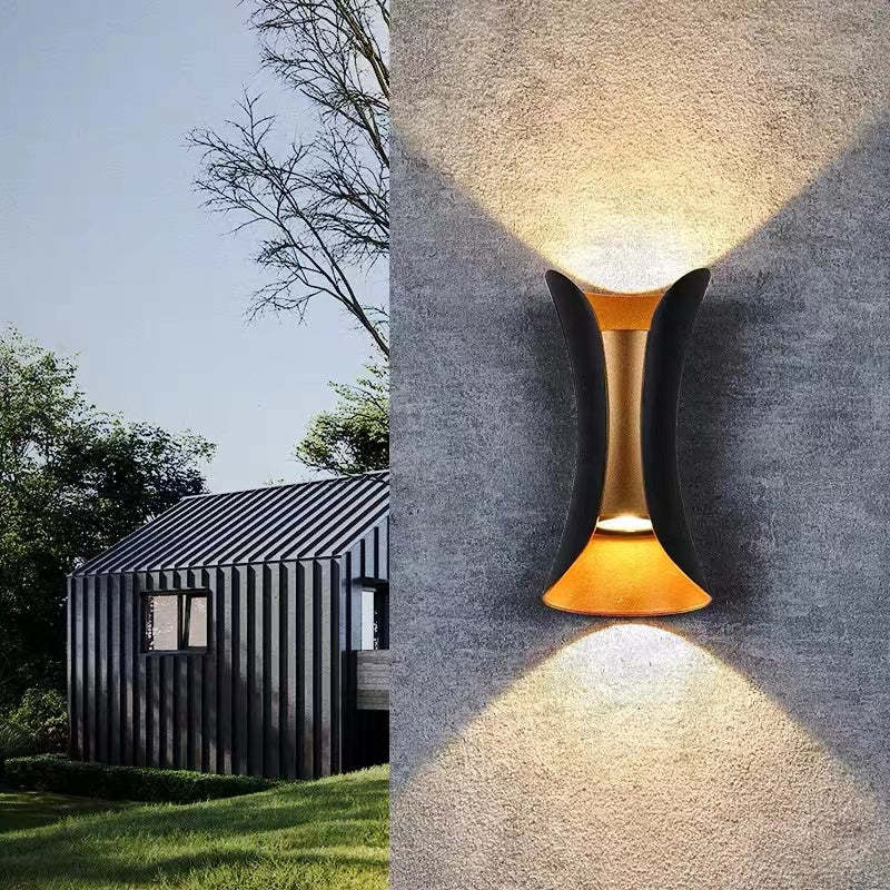 RadiantLine | Væglampe – Minimalistisk Design og Stemningslys Sort og Guld Varm Hvid Nuvenci.dk
