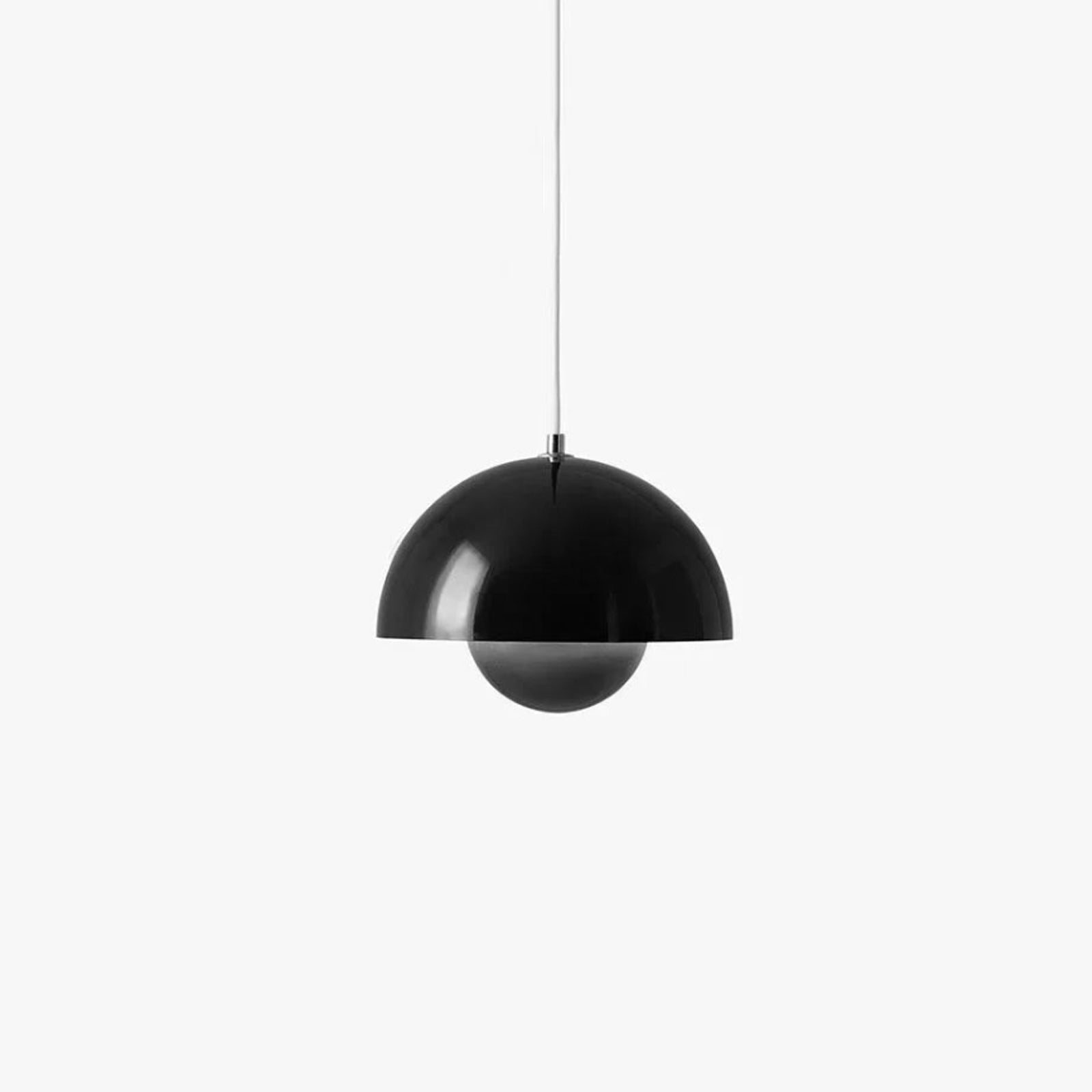 ScandiPetal | Elegant Pendellampe med floral note Sort Nuvenci.dk