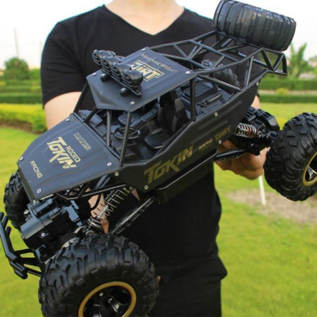 StormDrive | RC Bil – 4x4 Terrænstyrke og Stabil Kørsel Sort Nuvenci.dk