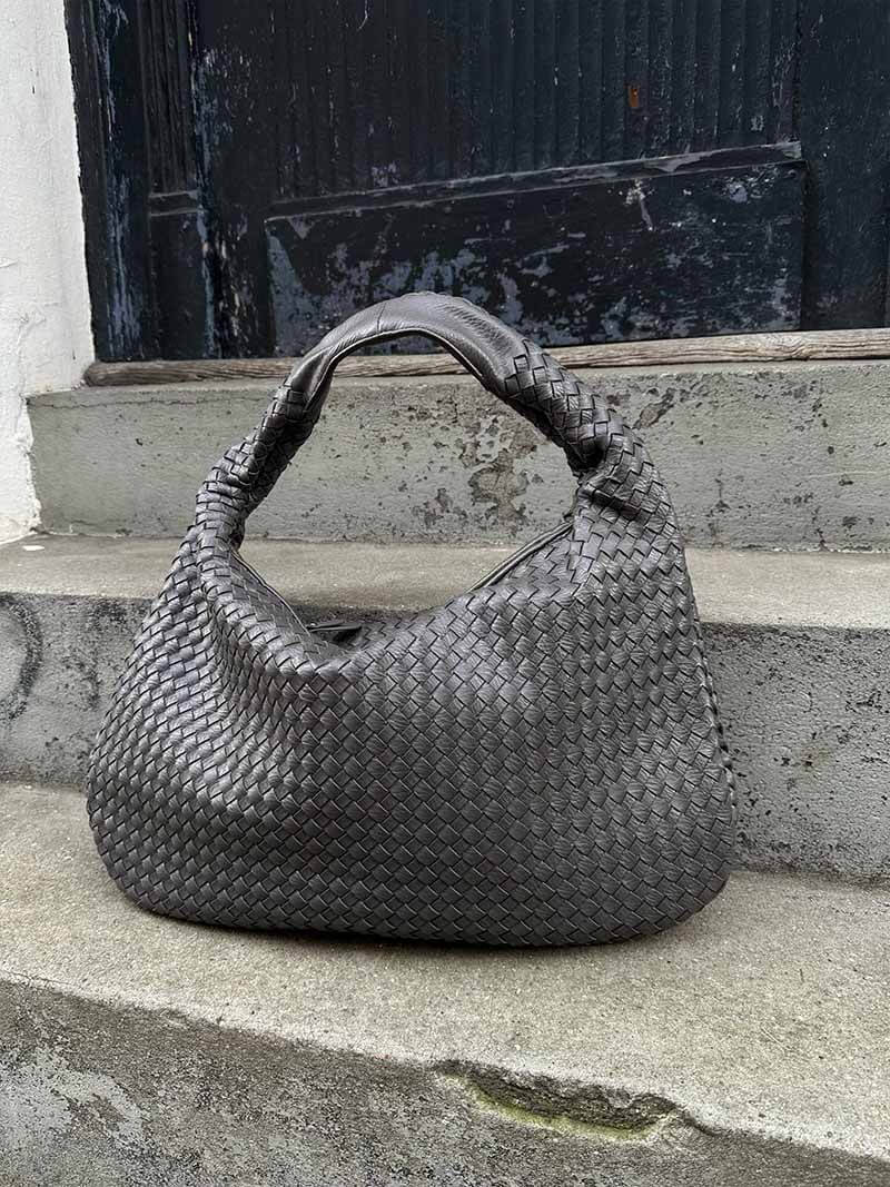 Teresa | Skuldertaske – Elegant Design til Hverdagsbrug Mørkegrå Nuvenci.dk