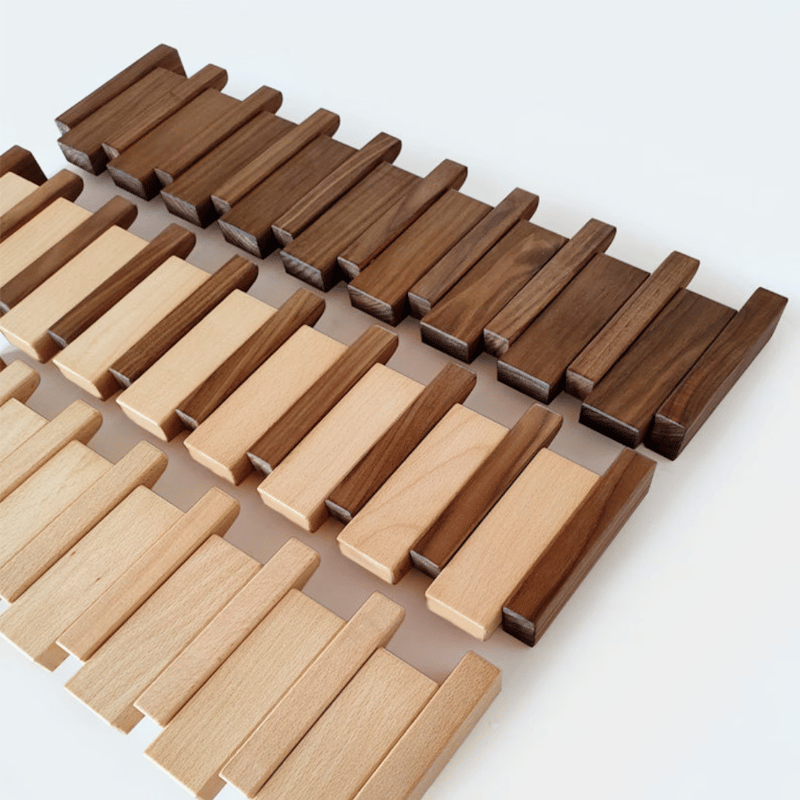 WoodNote | Funktionel Knagerække i Pianodesign Nuvenci.dk