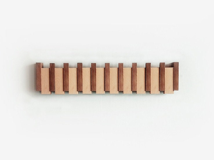 WoodNote | Funktionel Knagerække i Pianodesign Nuvenci.dk