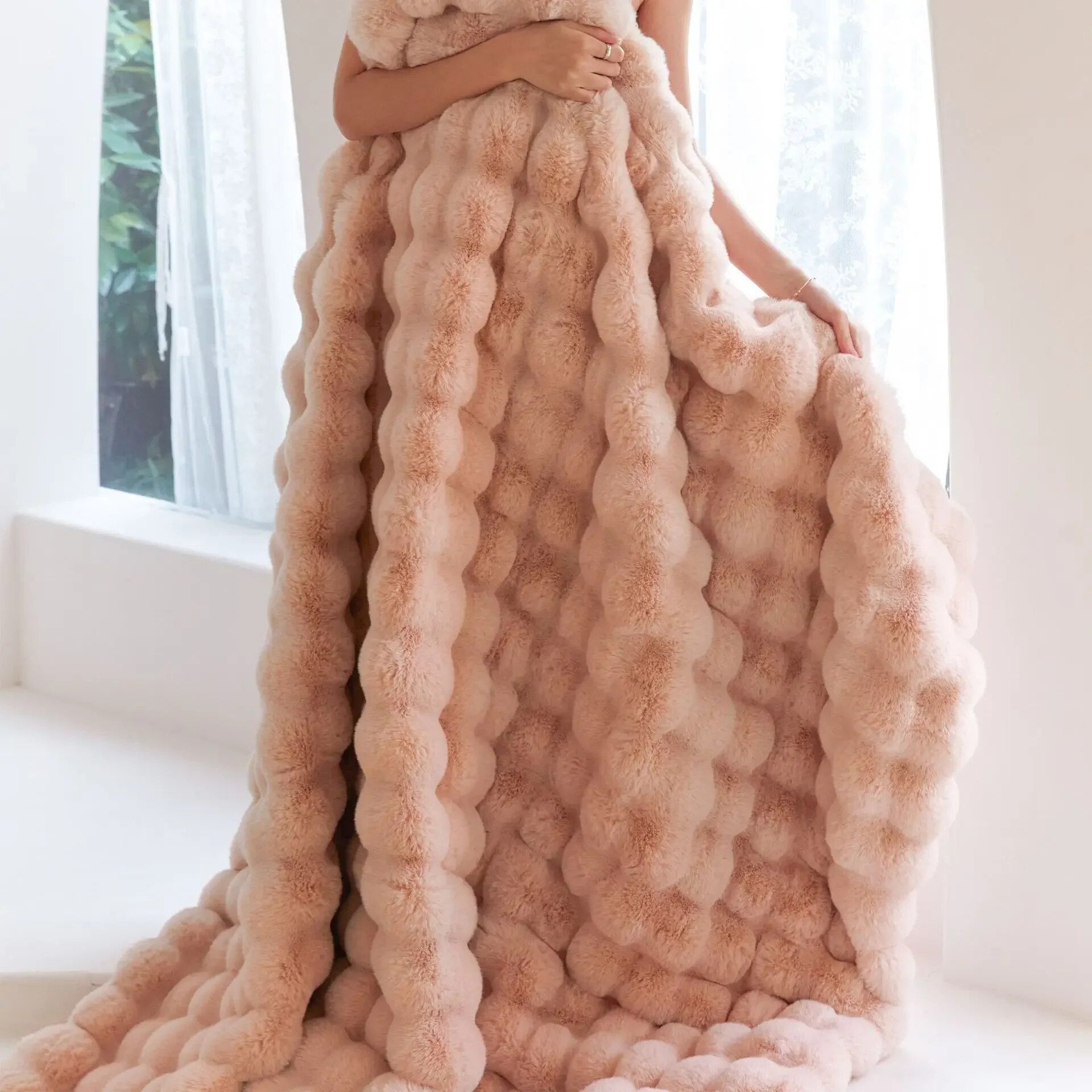 Variant image for Soleil Étoilé | Plush Wool Blanket – Luxurious Comfort for Every Season-11