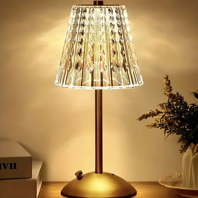 CrystalGlow | Moderne og luksuriøs bordlampe i krystal