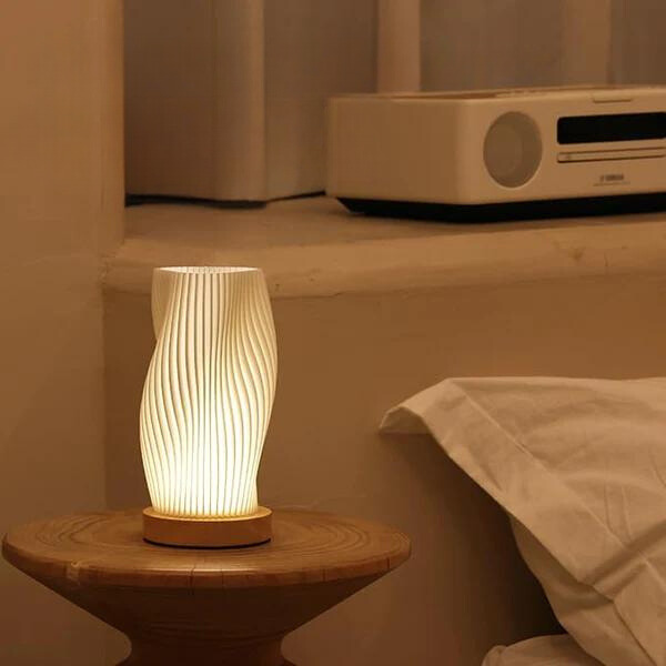 NovoWave | Bordlampe – Justerbar dæmpning for perfekt stemning