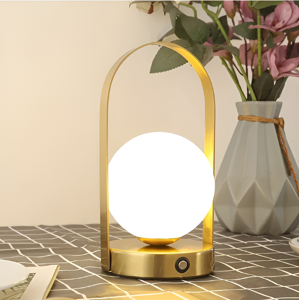 CarryBeam | Bordlampe – Trådløs og Fleksibel Belysning