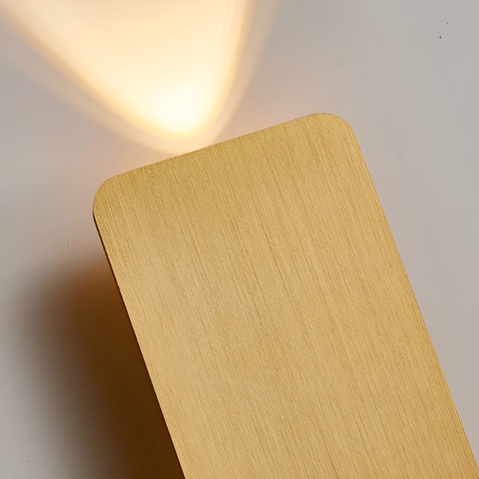 BrightBox | Elegant LED-væglampe med dobbel oplysning og stilrent design