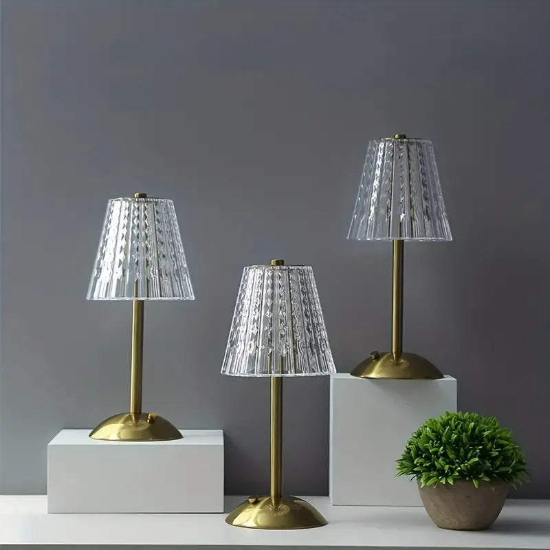 CrystalGlow | Moderne og luksuriøs bordlampe i krystal