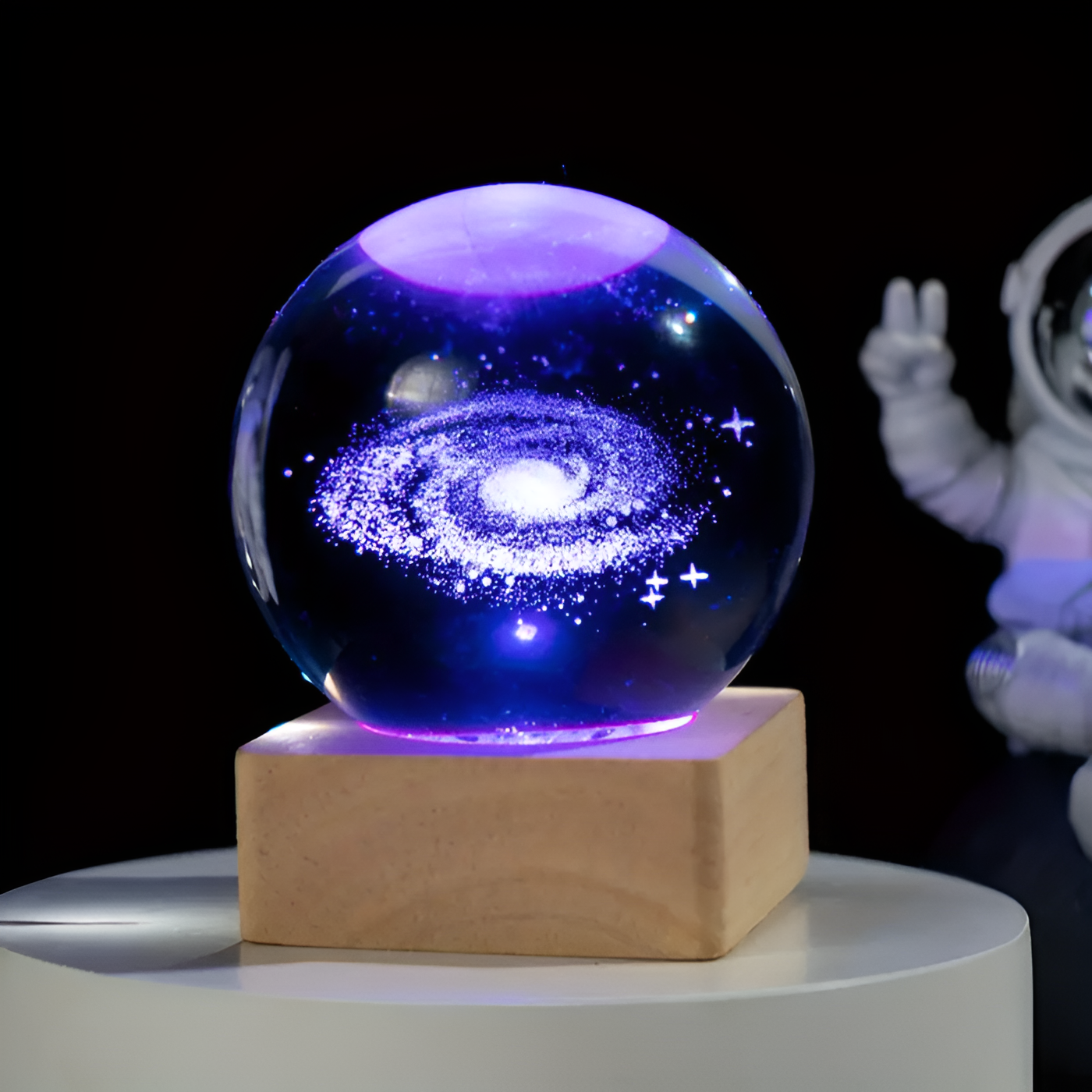 GalaxyLight | Lysende galakse-glasglobus