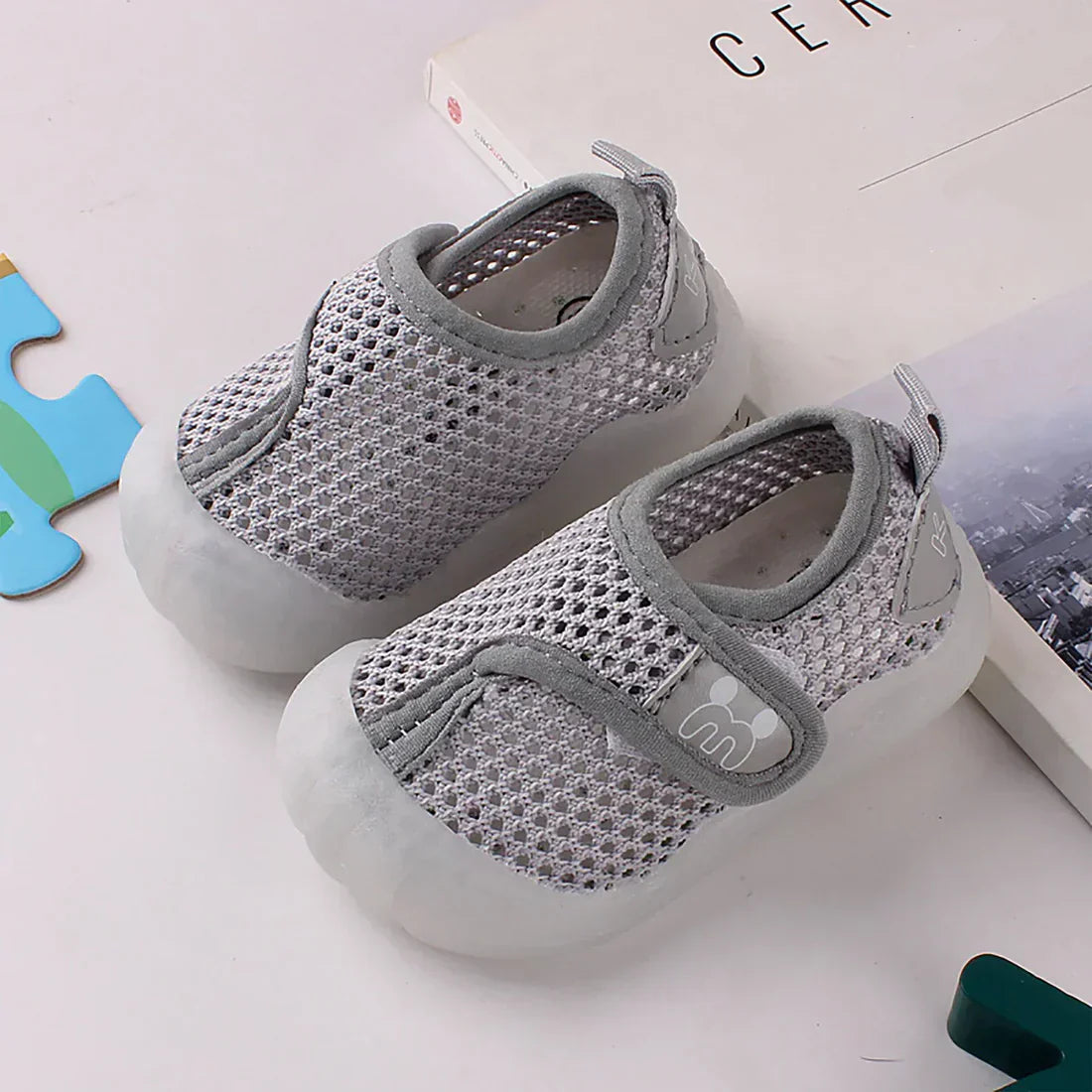 LittleSteps | Stilvolle & Elegante Anti-Rutsch-Schuhe für Kleinkinder3