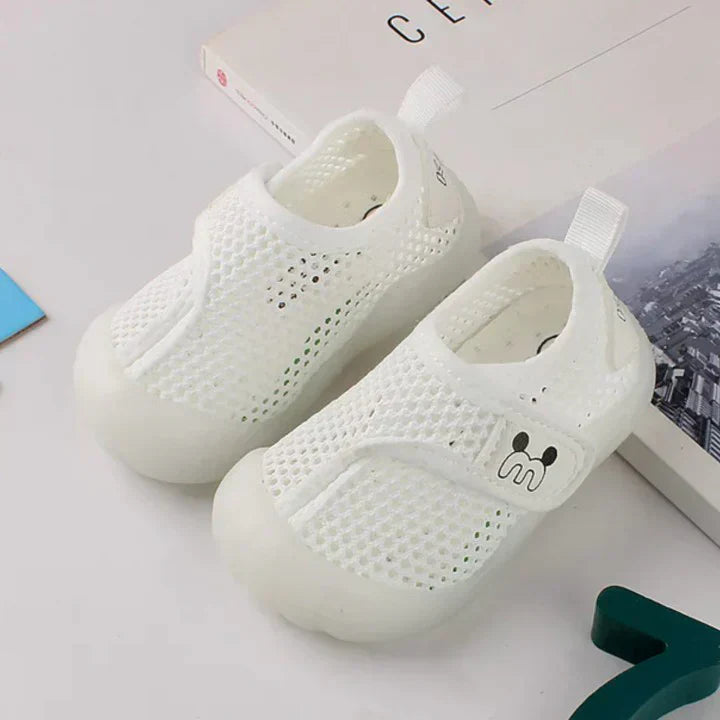 LittleSteps | Stilvolle & Elegante Anti-Rutsch-Schuhe für Kleinkinder8