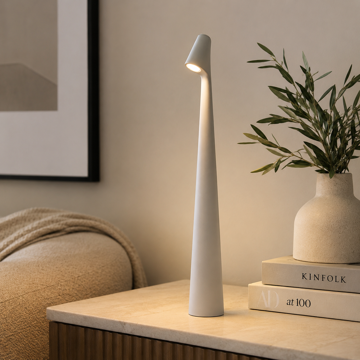 LumiCone - Minimalistisk Kegleformet Led Bordlampe Hvid Nuvenci.dk