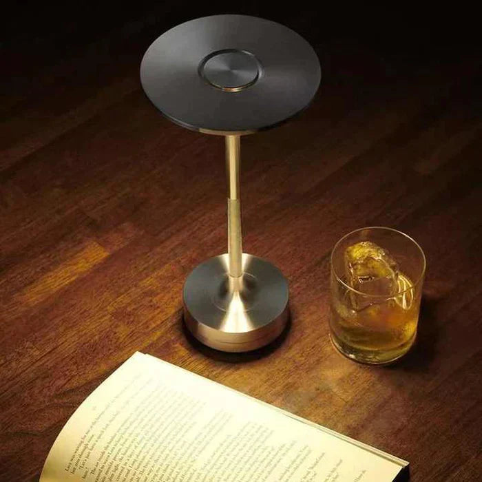 Luxalamp | Genopladelig Bordlampe