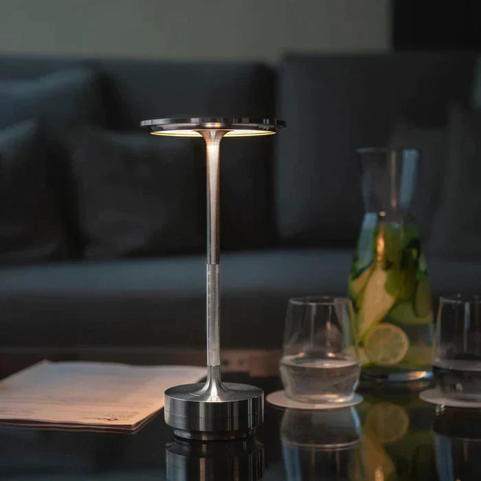 Luxalamp | Genopladelig Bordlampe