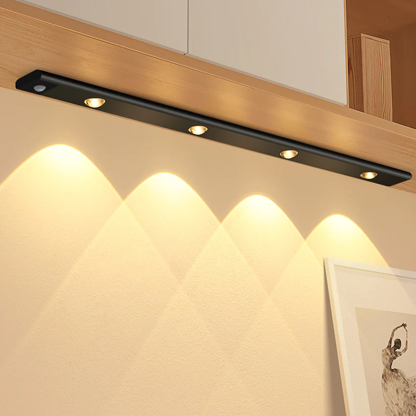 GlowTrack | LED Lys med Sensor – Smart og Energibesparende
