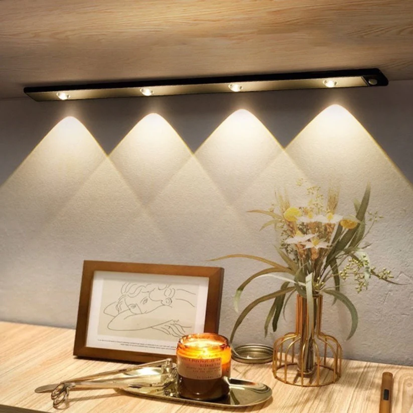 GlowTrack | LED Lys med Sensor – Smart og Energibesparende