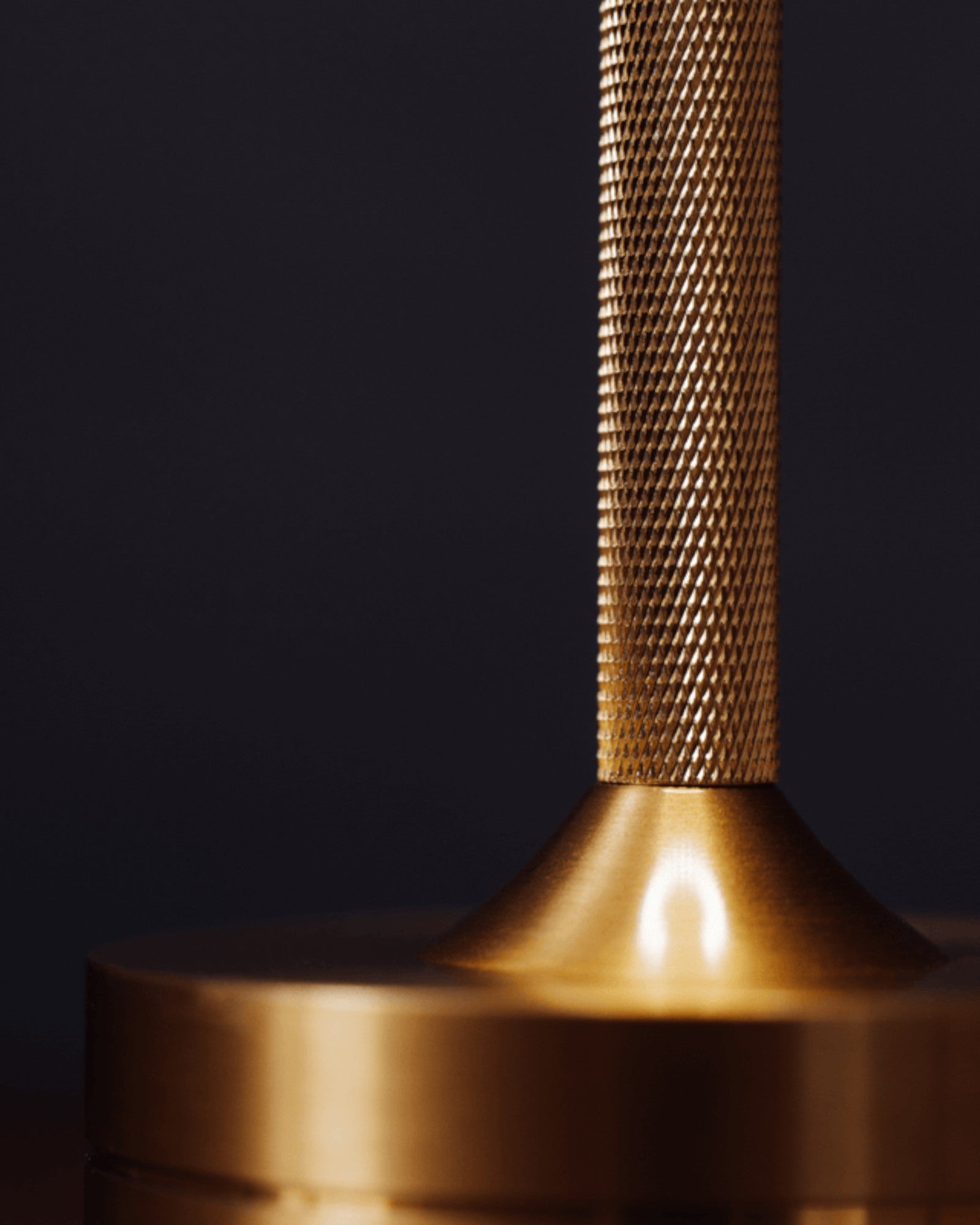 CosyBeam | Trådløs Bordlampe – Fleksibel Belysning til Hjemmet