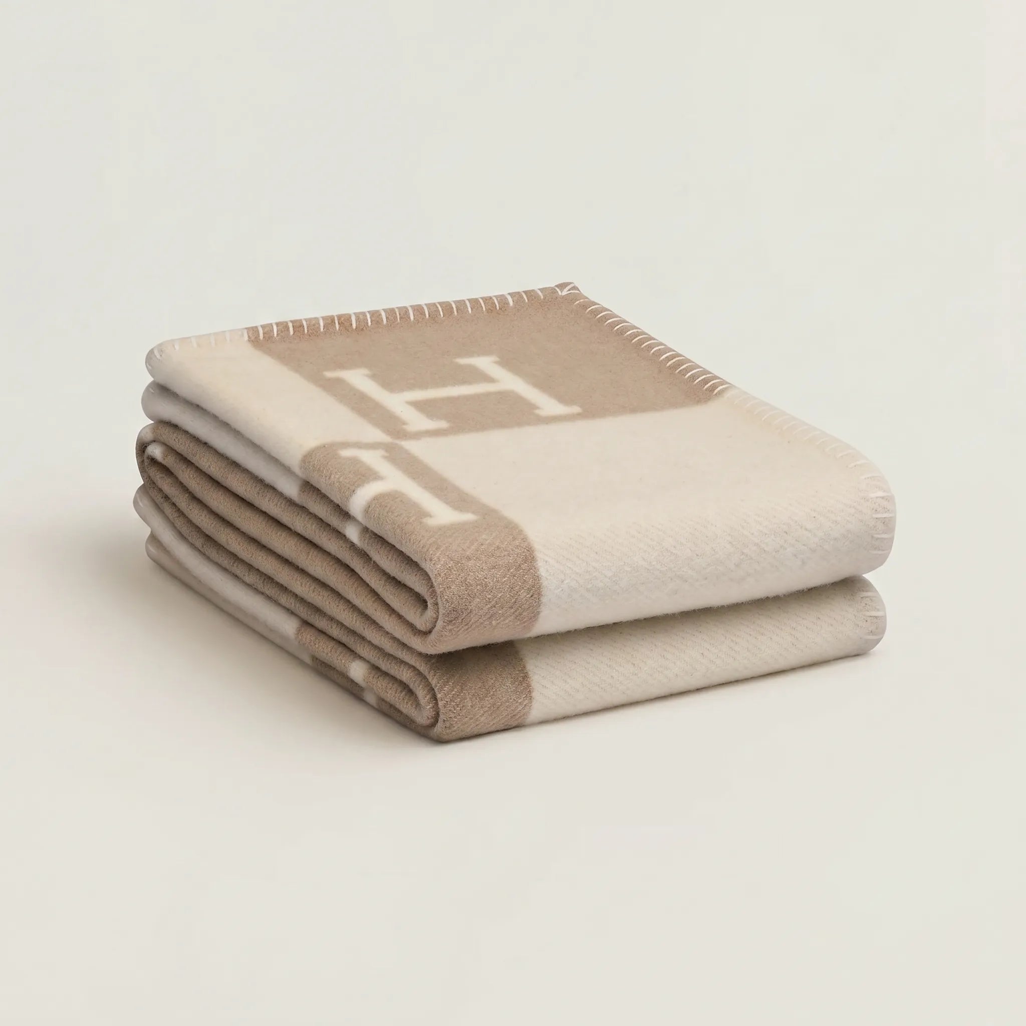 Plushon - Mønstret Plaid Beige Nuvenci.dk