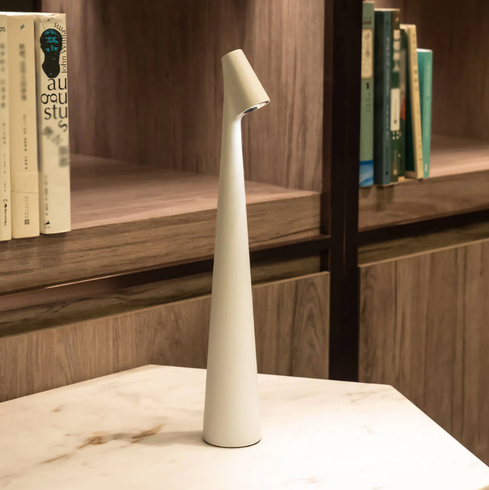 Lyslux | Trådløs LED Bordlampe i Nordisk Designz