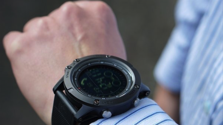 IronWatch | Smartwatch – Ekstrem Holdbarhed til Hverdag og Sport