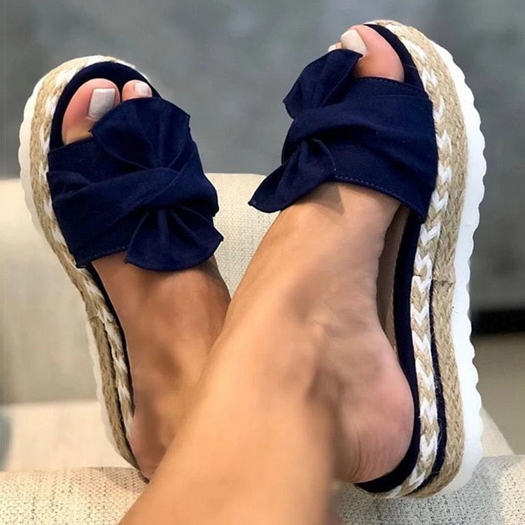 Scarlet | Stilfulde trendy sommersandaler med sløjfe