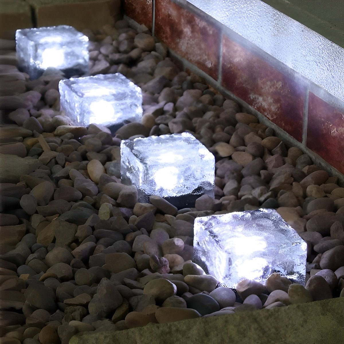 Solarglow - Solardrevet Terningformet Havelampe Hvid Nuvenci.dk