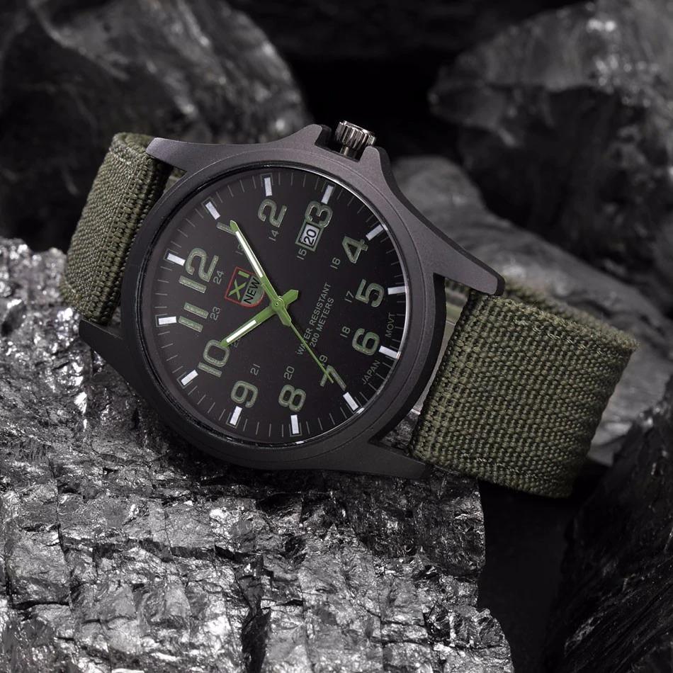 Valentino | Herreur – Elegant Militærstil Armbåndsur til Eventyr 0