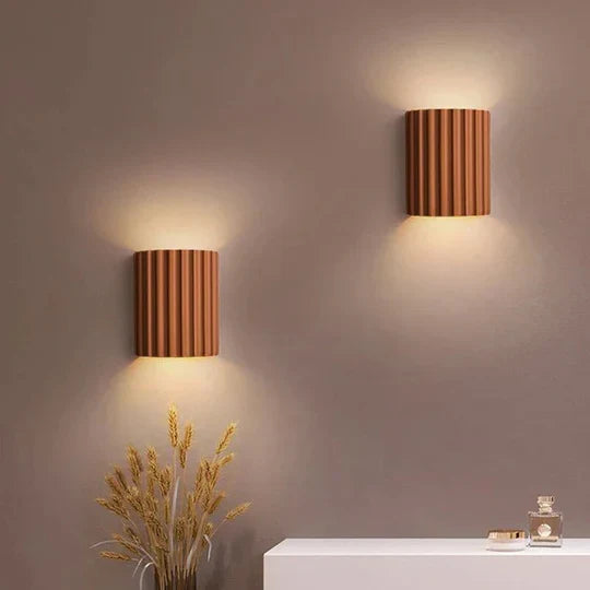 BrightForm | Væglampe – Elegant Design til Hyggelig Atmosfære Nuvenci.dk