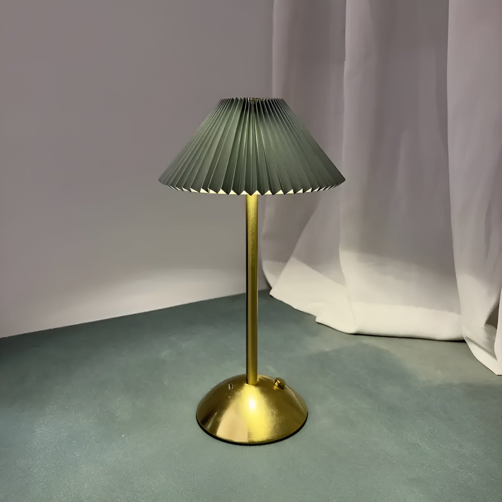 BrightGlow | Elegant & Trådløs Bordlampe Sort Nuvenci.dk