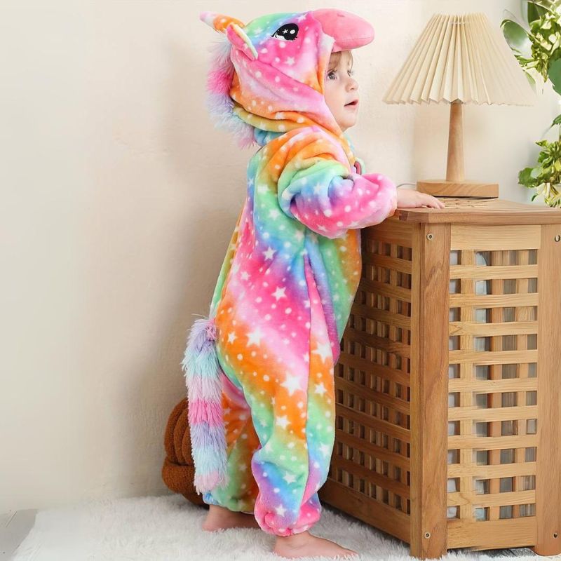 Cuddlino - Kropsdækkende Heldragt Med Hætte Rainbow Unicorn Nuvenci.dk
