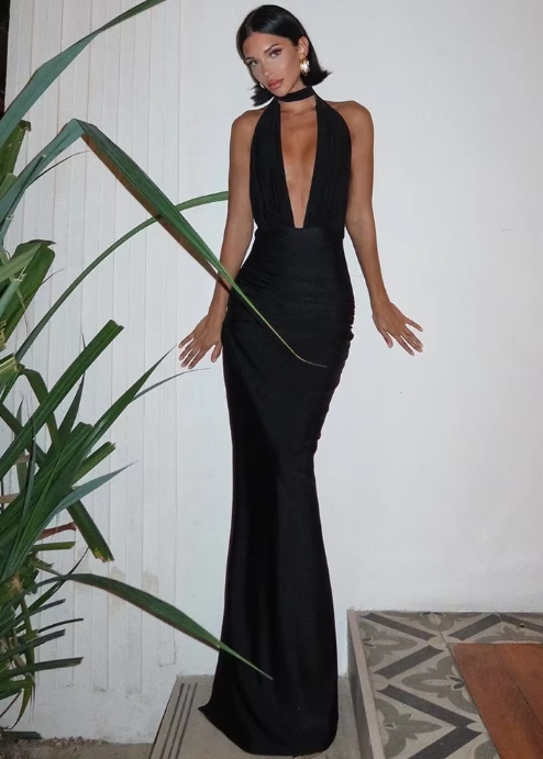 Danielle | Festkjole – Elegance & Selvsikkerhed Sort Nuvenci.dk