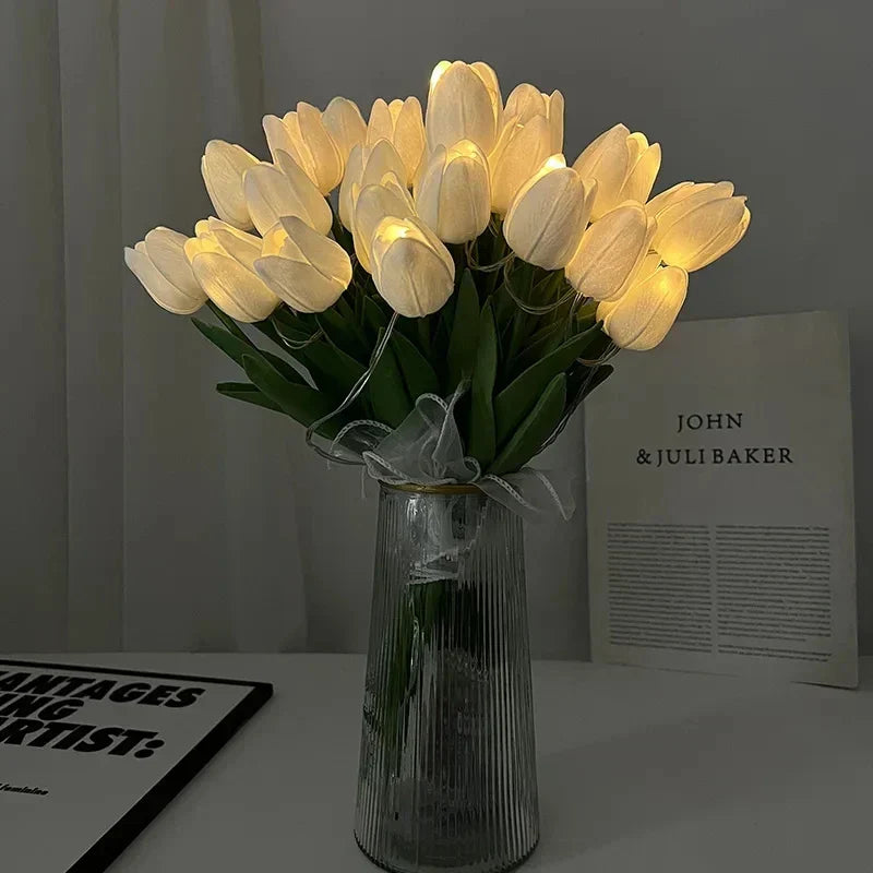 FloraBeam | Tulipanlampe – Skaber Hygge & Blød Belysning Nuvenci.dk