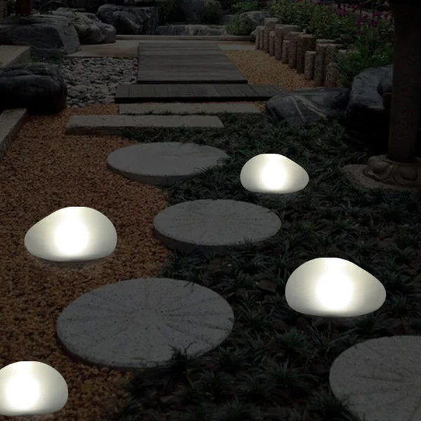 GlowPebble | Solcelledrevet LED-lampe med glasdesign Nuvenci.dk