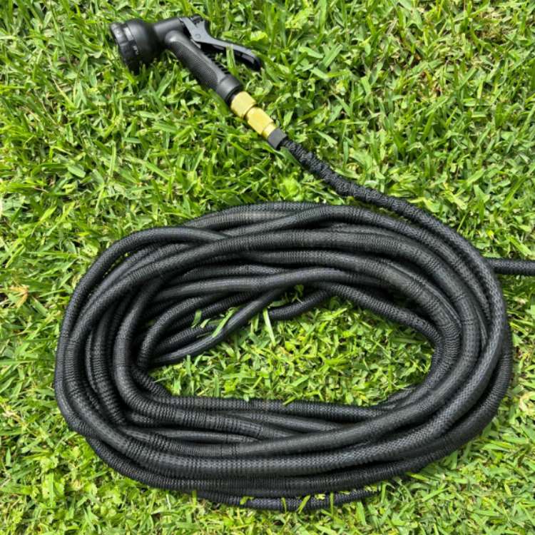 HydroStretch | Haveslange – Udvidbar Slange med 8 Sprayfunktioner Nuvenci.dk
