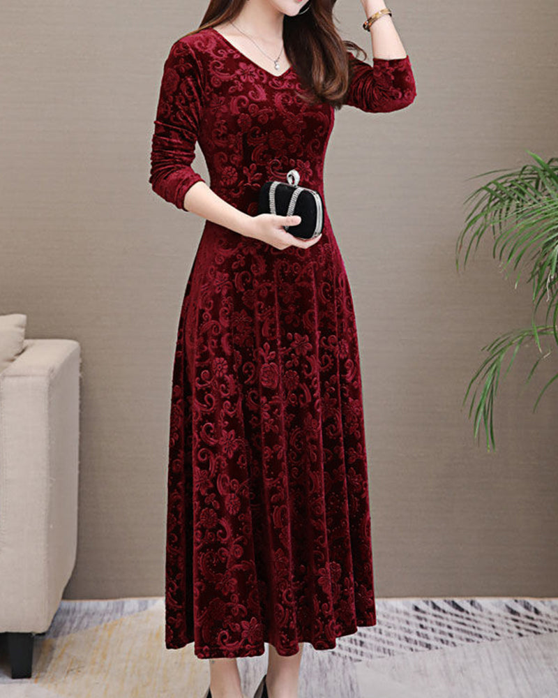 Lindsey | Midi Kjole – Tidløs Mode med Flatterende Silhuet Nuvenci.dk